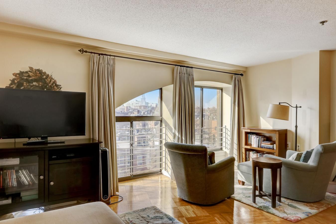 357 Commercial Street, Boston, Massachusetts, 02109, United States, 2 Bedrooms Bedrooms, ,1 BathroomBathrooms,Residential,For Sale,357 Commercial Street,1465376