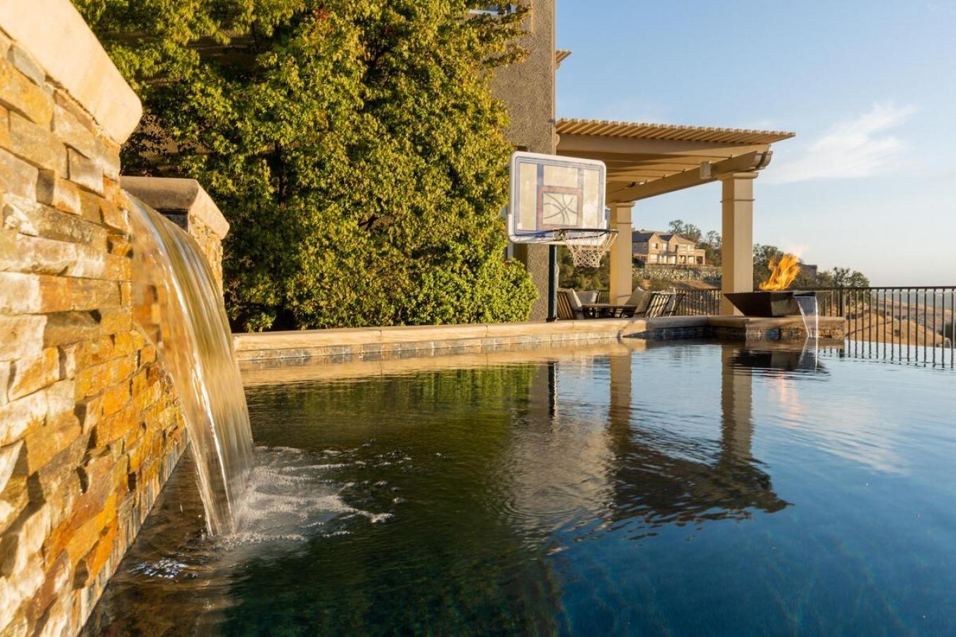 104 Vinicola, El Dorado Hills, CA, 95762, United States, 5 Bedrooms Bedrooms, ,6 BathroomsBathrooms,Residential,For Sale,104 Vinicola,1465372