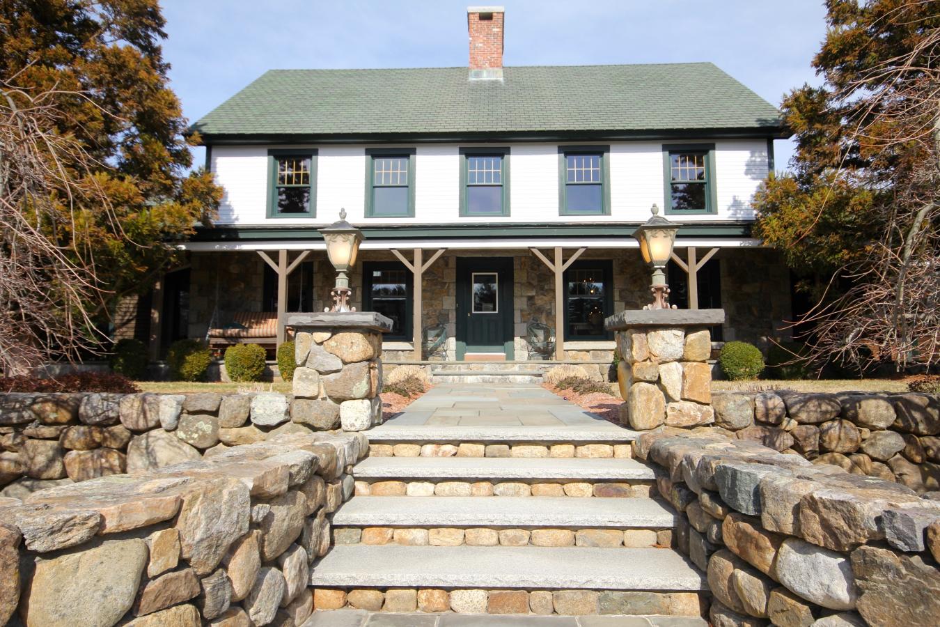 30 Vaughan Hill Road, Rochester, MA, 02770, United States, 4 Bedrooms Bedrooms, ,5 BathroomsBathrooms,Residential,For Sale,30 Vaughan Hill Road,795103