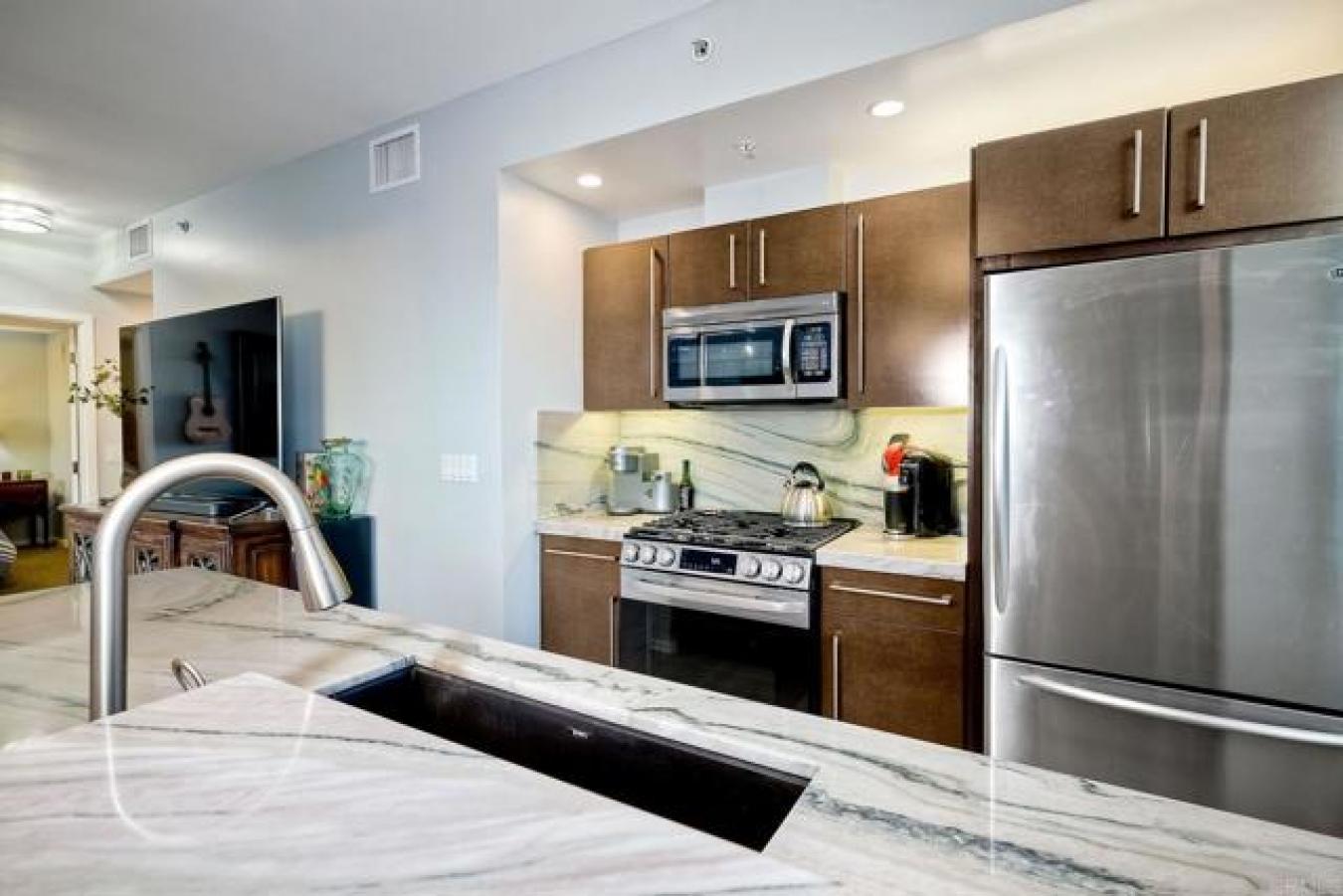 321 10Th Avenue # 2008, San Diego, CA, 92101, United States, 2 Bedrooms Bedrooms, ,2 BathroomsBathrooms,Residential,For Sale,321 10Th Avenue # 2008,1466410