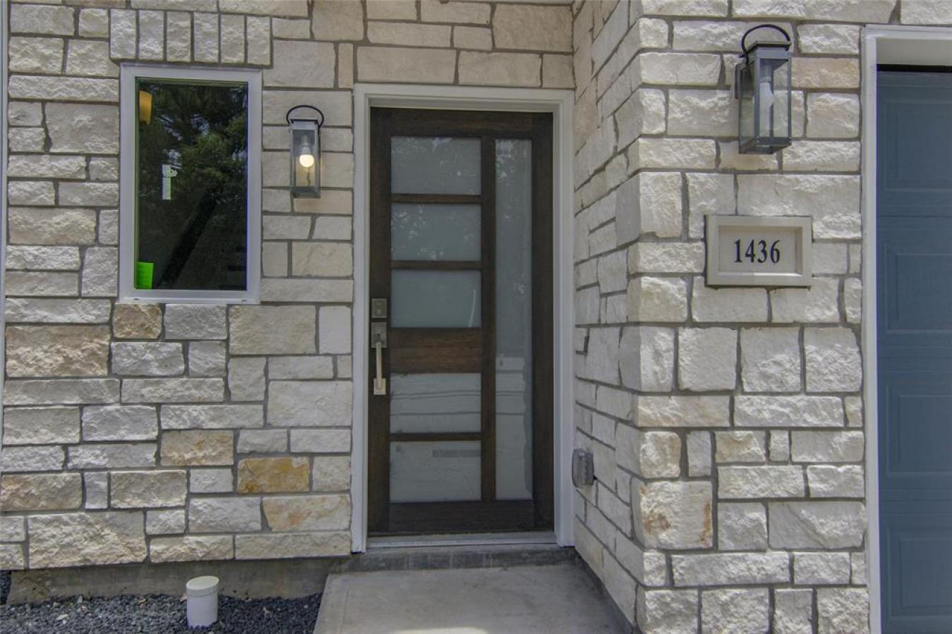 Introducing contemporary luxury living in a prestigious gated communit – image 3