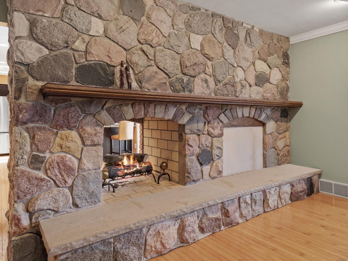 33 Fairford Road, Grosse Pointe Shores, Michigan, 48236, United States, 4 Bedrooms Bedrooms, ,2 BathroomsBathrooms,Residential,For Sale,33 Fairford Road,1466402