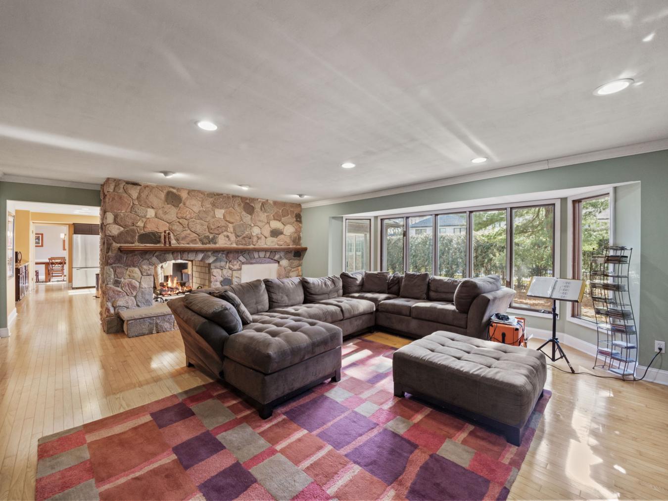 33 Fairford Road, Grosse Pointe Shores, Michigan, 48236, United States, 4 Bedrooms Bedrooms, ,2 BathroomsBathrooms,Residential,For Sale,33 Fairford Road,1466402