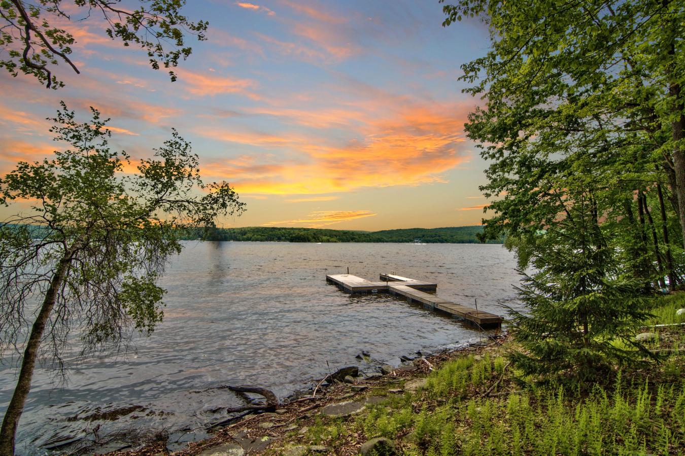 1028 Bobbalink Drive, Lake Ariel, PA, 18436, United States, 8 Bedrooms Bedrooms, ,5 BathroomsBathrooms,Residential,For Sale,1028 Bobbalink Drive,795074