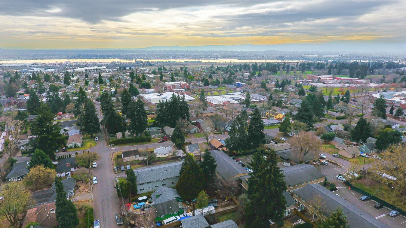 1604 X Street, Vancouver, Washington, 98661, United States, 16 Bedrooms Bedrooms, ,8 BathroomsBathrooms,Residential,For Sale,1604 X Street,1470911