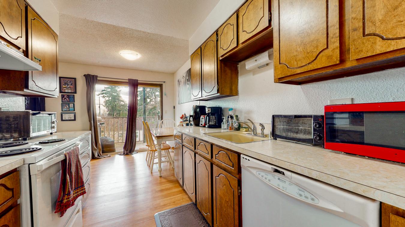 1604 X Street, Vancouver, Washington, 98661, United States, 16 Bedrooms Bedrooms, ,8 BathroomsBathrooms,Residential,For Sale,1604 X Street,1470911