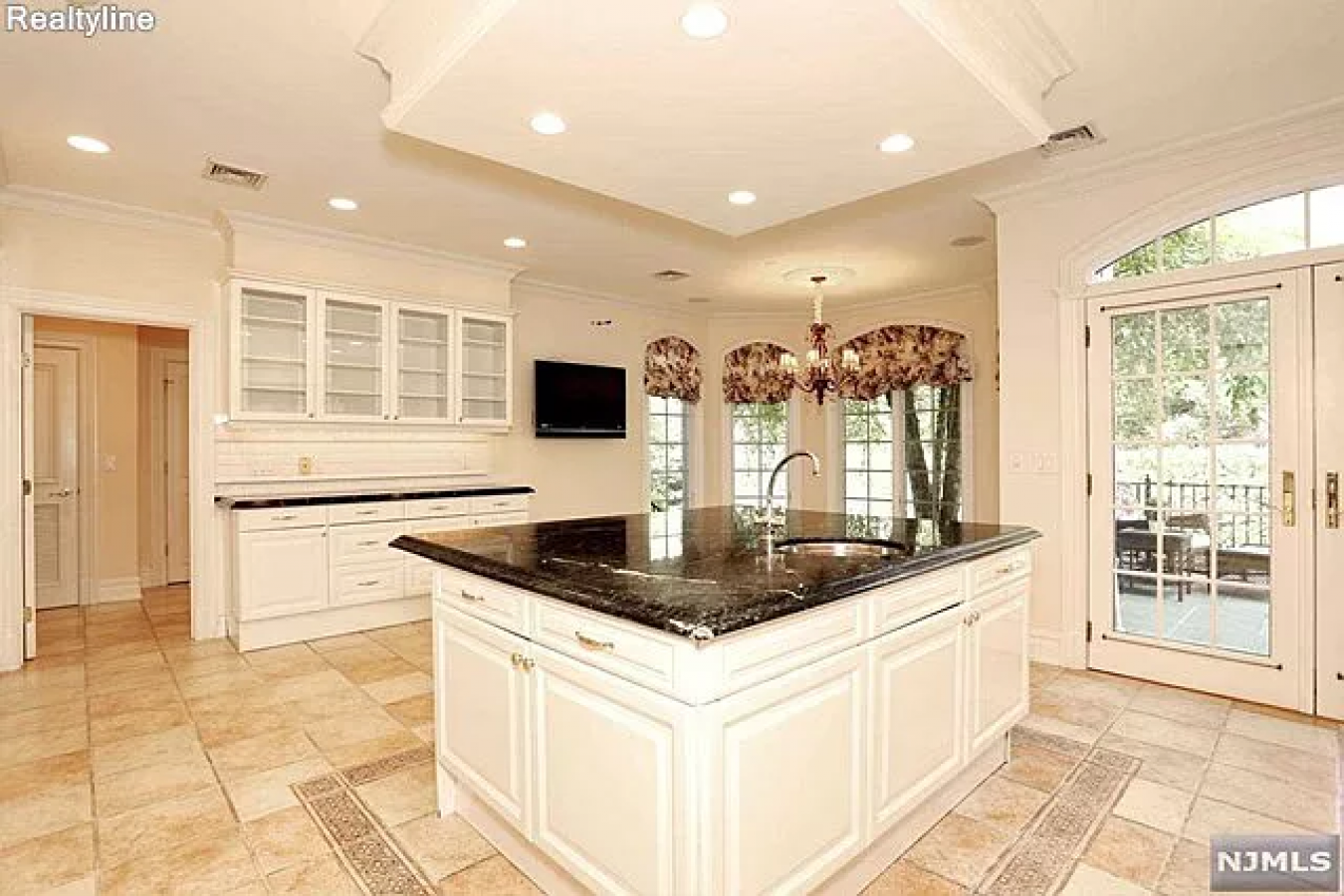 2 Halsey Lane, Closter, New Jersey, 07624, United States, 7 Bedrooms Bedrooms, ,4 BathroomsBathrooms,Residential,For Sale,2 Halsey Lane,794998