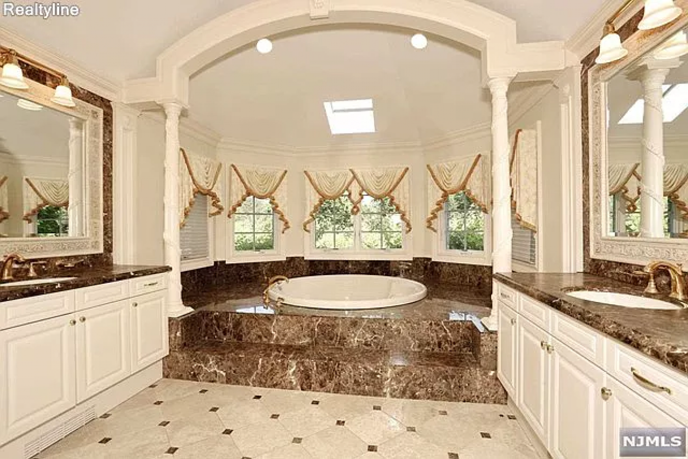 2 Halsey Lane, Closter, New Jersey, 07624, United States, 7 Bedrooms Bedrooms, ,4 BathroomsBathrooms,Residential,For Sale,2 Halsey Lane,794998