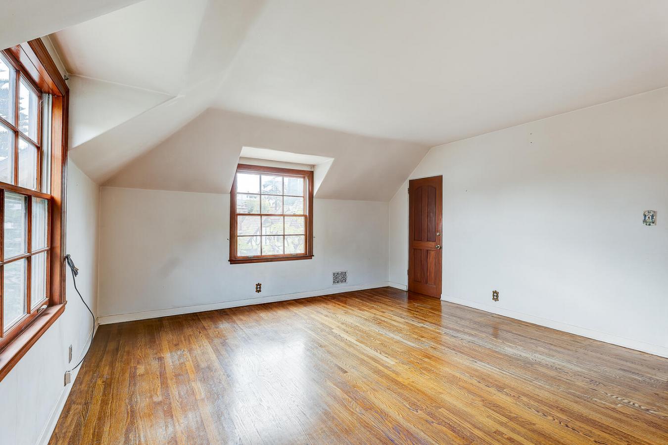 3434 Amesbury Road, Los Feliz, CA, 90027, United States, 3 Bedrooms Bedrooms, ,2 BathroomsBathrooms,Residential,For Sale,3434 Amesbury Road,1470875