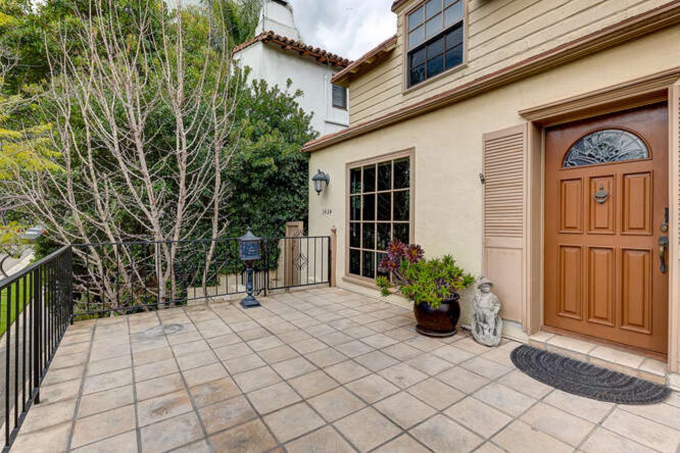 3434 Amesbury Road, Los Feliz, CA, 90027, United States, 3 Bedrooms Bedrooms, ,2 BathroomsBathrooms,Residential,For Sale,3434 Amesbury Road,1470875
