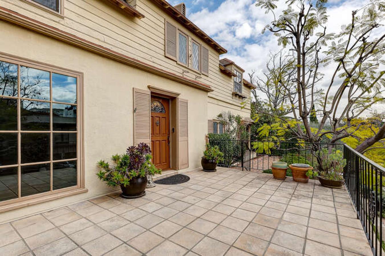 3434 Amesbury Road, Los Feliz, CA, 90027, United States, 3 Bedrooms Bedrooms, ,2 BathroomsBathrooms,Residential,For Sale,3434 Amesbury Road,1470875