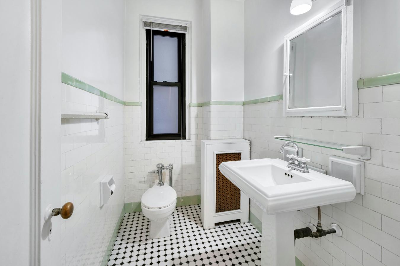 262 CENTRAL PARK WEST, New York, New York, 10024, United States, ,1 BathroomBathrooms,Residential,For Sale,262 CENTRAL PARK WEST,1483633