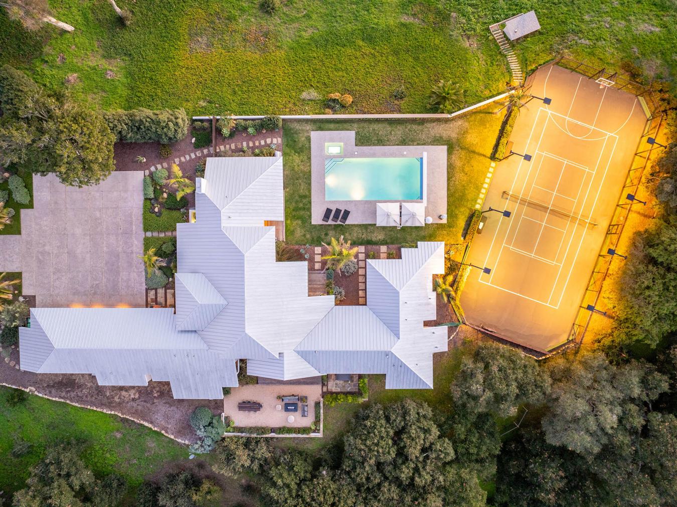 SANTA BARBARA, California, 93110, United States, 5 Bedrooms Bedrooms, ,5 BathroomsBathrooms,Residential,For Sale,1725851