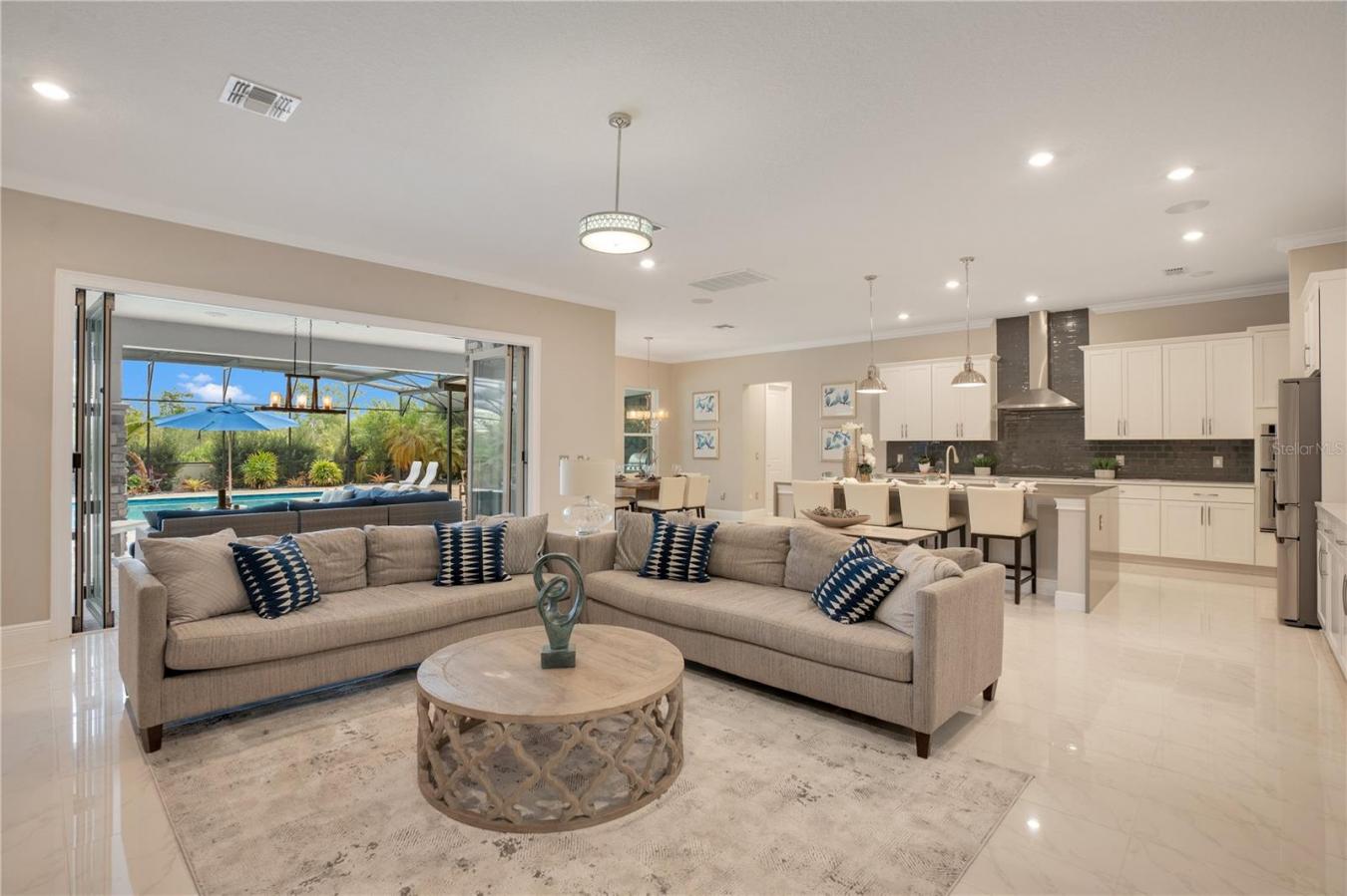 8162 LUDINGTON CIR, ORLANDO, FL, 32836, United States, 6 Bedrooms Bedrooms, ,6 BathroomsBathrooms,Residential,For Sale,8162 LUDINGTON CIR,1477634