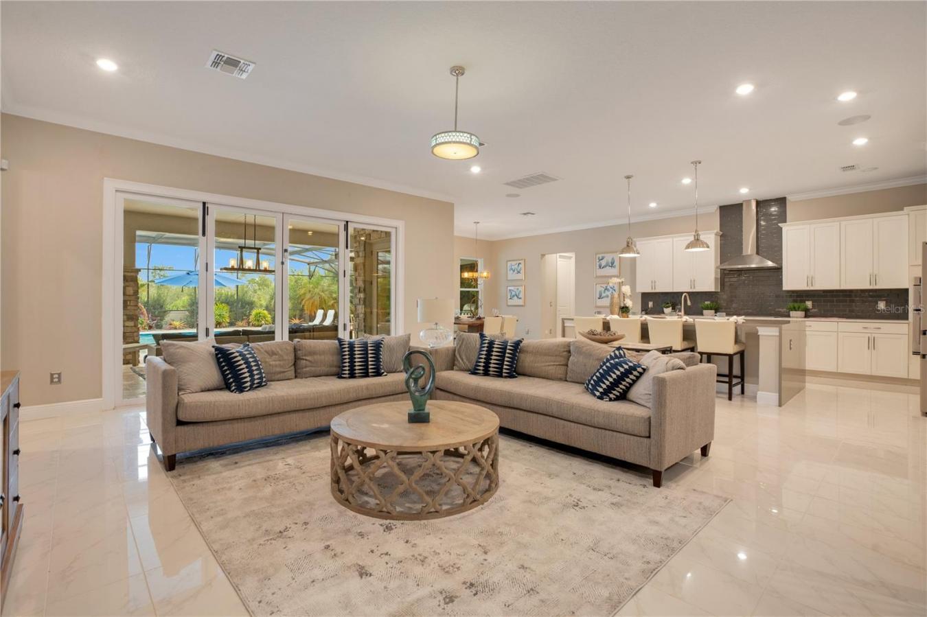 8162 LUDINGTON CIR, ORLANDO, FL, 32836, United States, 6 Bedrooms Bedrooms, ,6 BathroomsBathrooms,Residential,For Sale,8162 LUDINGTON CIR,1477634