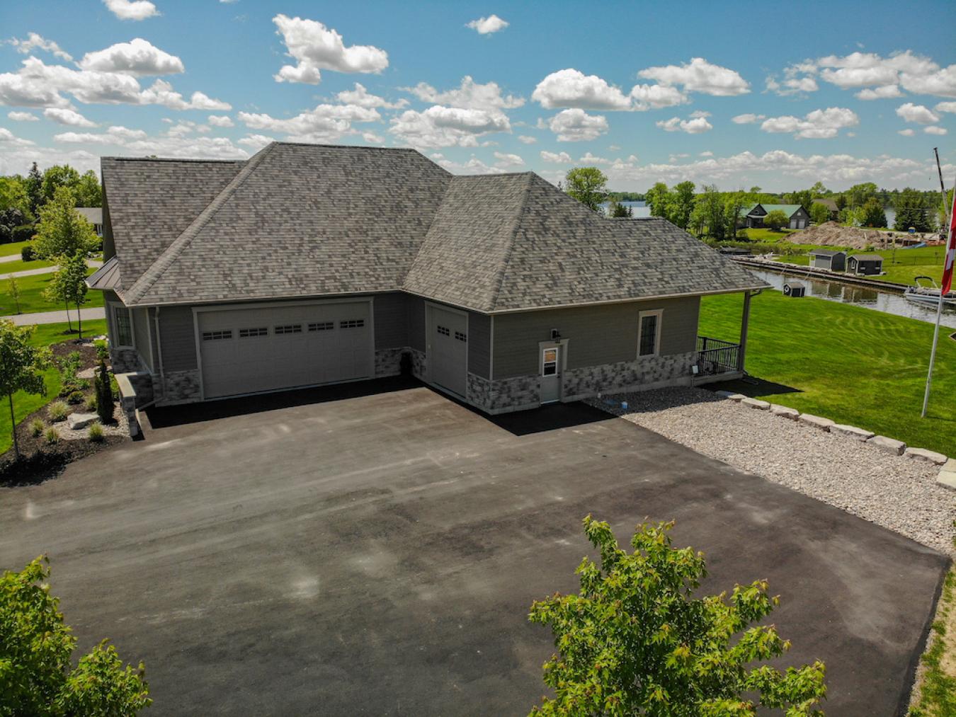 2100 Breezy Point Road, Bridgenorth, Ontario, K0L 2H0, Canada, 4 Bedrooms Bedrooms, ,2 BathroomsBathrooms,Residential,For Sale,2100 Breezy Point Road,794854