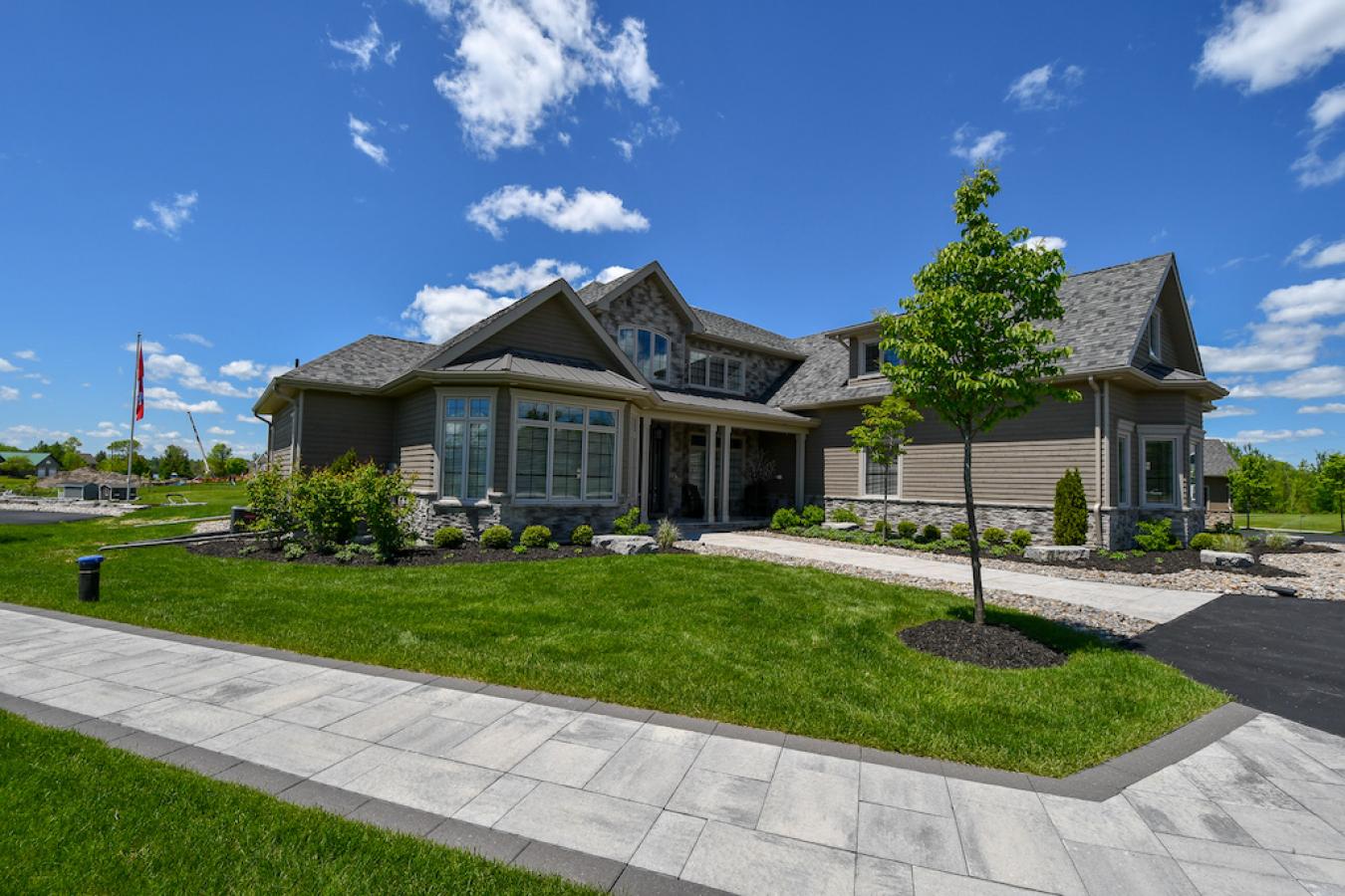 2100 Breezy Point Road, Bridgenorth, Ontario, K0L 2H0, Canada, 4 Bedrooms Bedrooms, ,2 BathroomsBathrooms,Residential,For Sale,2100 Breezy Point Road,794854