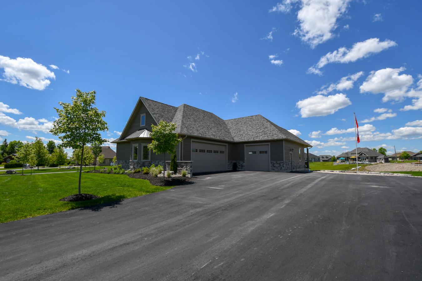 2100 Breezy Point Road, Bridgenorth, Ontario, K0L 2H0, Canada, 4 Bedrooms Bedrooms, ,2 BathroomsBathrooms,Residential,For Sale,2100 Breezy Point Road,794854
