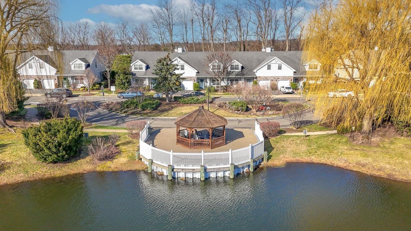 141 Pond View Drive, Port Washington, NY, 11050, United States, 4 Bedrooms Bedrooms, ,3 BathroomsBathrooms,Residential,For Sale,141 Pond View Drive,1482472