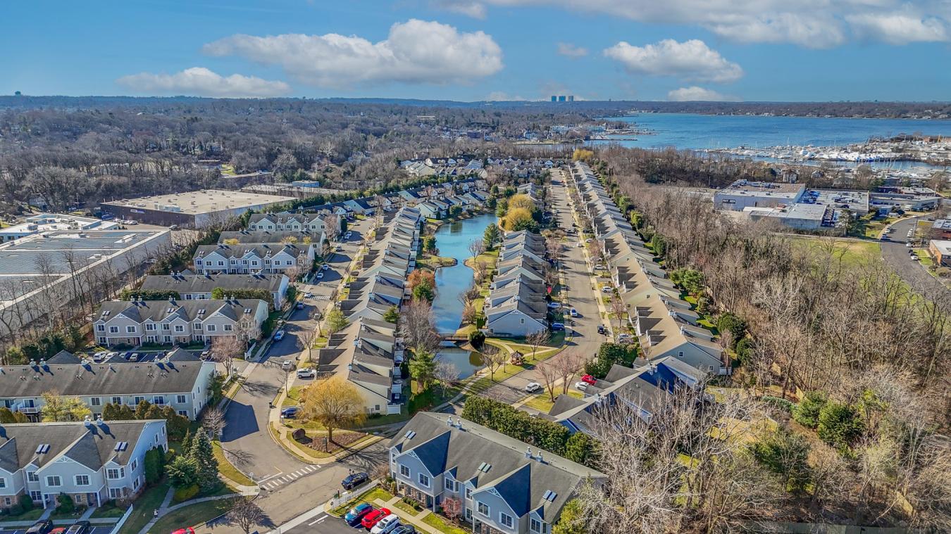 141 Pond View Drive, Port Washington, NY, 11050, United States, 4 Bedrooms Bedrooms, ,3 BathroomsBathrooms,Residential,For Sale,141 Pond View Drive,1482472