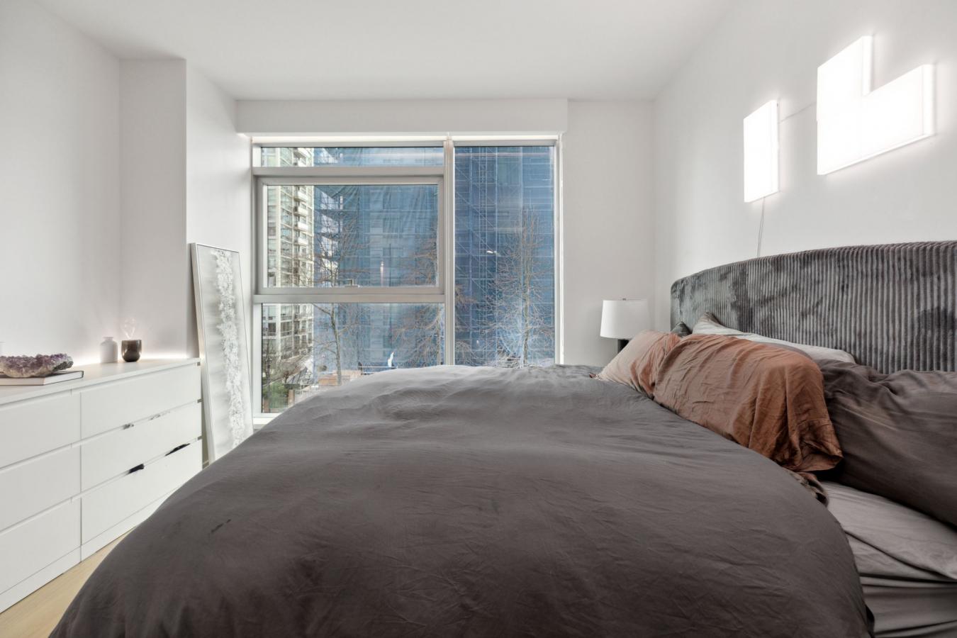 889 PACIFIC STREET, Vancouver, British Columbia, V6Z 1C3, Canada, 2 Bedrooms Bedrooms, ,2 BathroomsBathrooms,Residential,For Sale,889 PACIFIC STREET,1483619