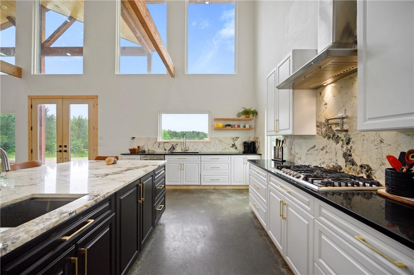 92 Sawtooth Acorn Lane, Broken Bow, OK, 74728, United States, 4 Bedrooms Bedrooms, ,3 BathroomsBathrooms,Residential,For Sale,92 Sawtooth Acorn Lane,1483608