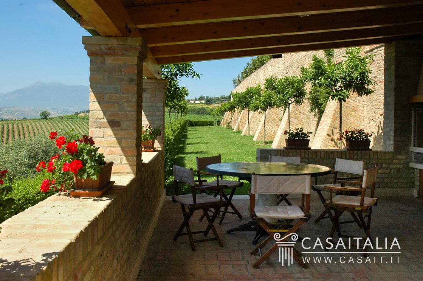 San Benedetto del Tronto, San Benedetto del Tronto, 63100, Italy, 11 Bedrooms Bedrooms, ,15 BathroomsBathrooms,Residential,For Sale,San Benedetto del Tronto,1484563