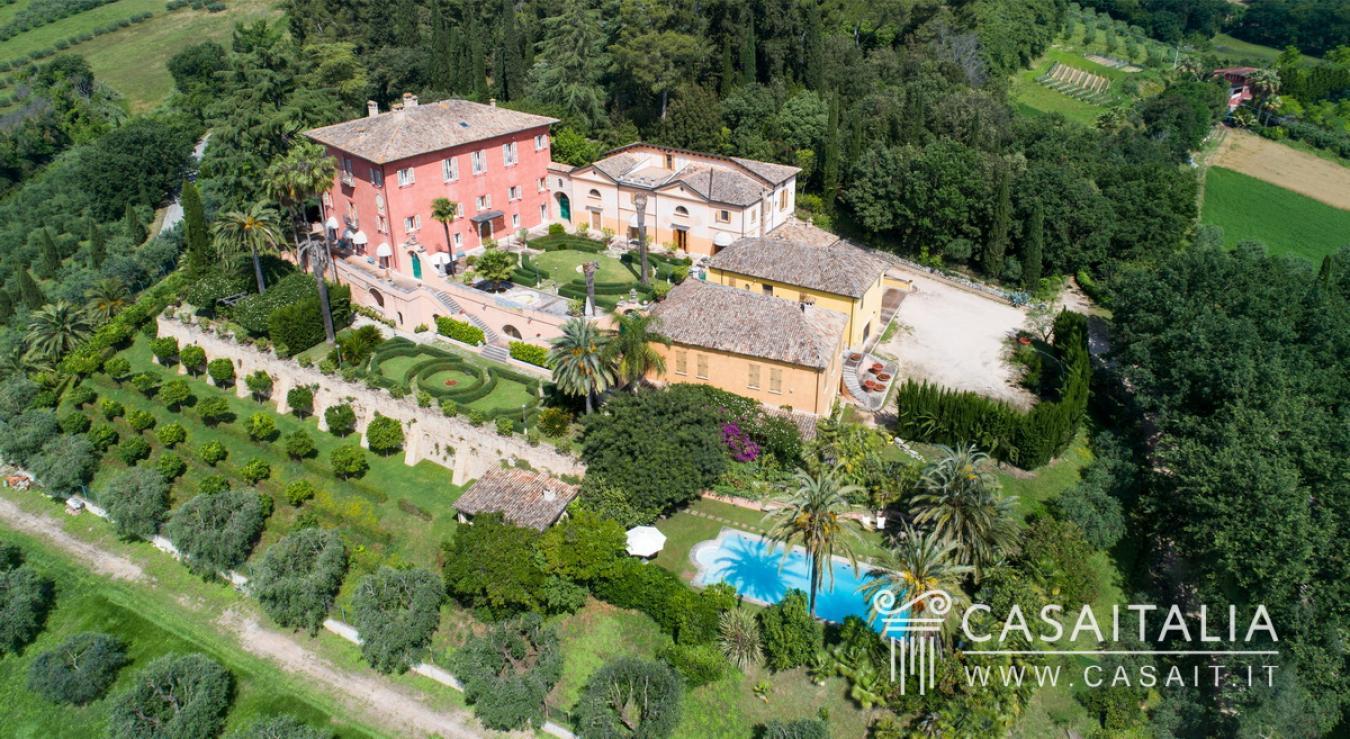 San Benedetto del Tronto, San Benedetto del Tronto, 63100, Italy, 11 Bedrooms Bedrooms, ,15 BathroomsBathrooms,Residential,For Sale,San Benedetto del Tronto,1484563