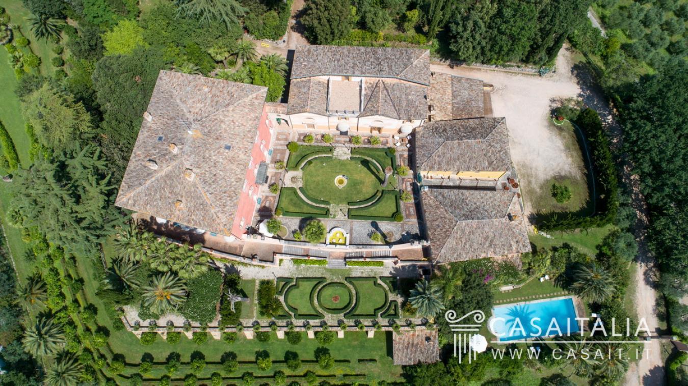 San Benedetto del Tronto, San Benedetto del Tronto, 63100, Italy, 11 Bedrooms Bedrooms, ,15 BathroomsBathrooms,Residential,For Sale,San Benedetto del Tronto,1484563