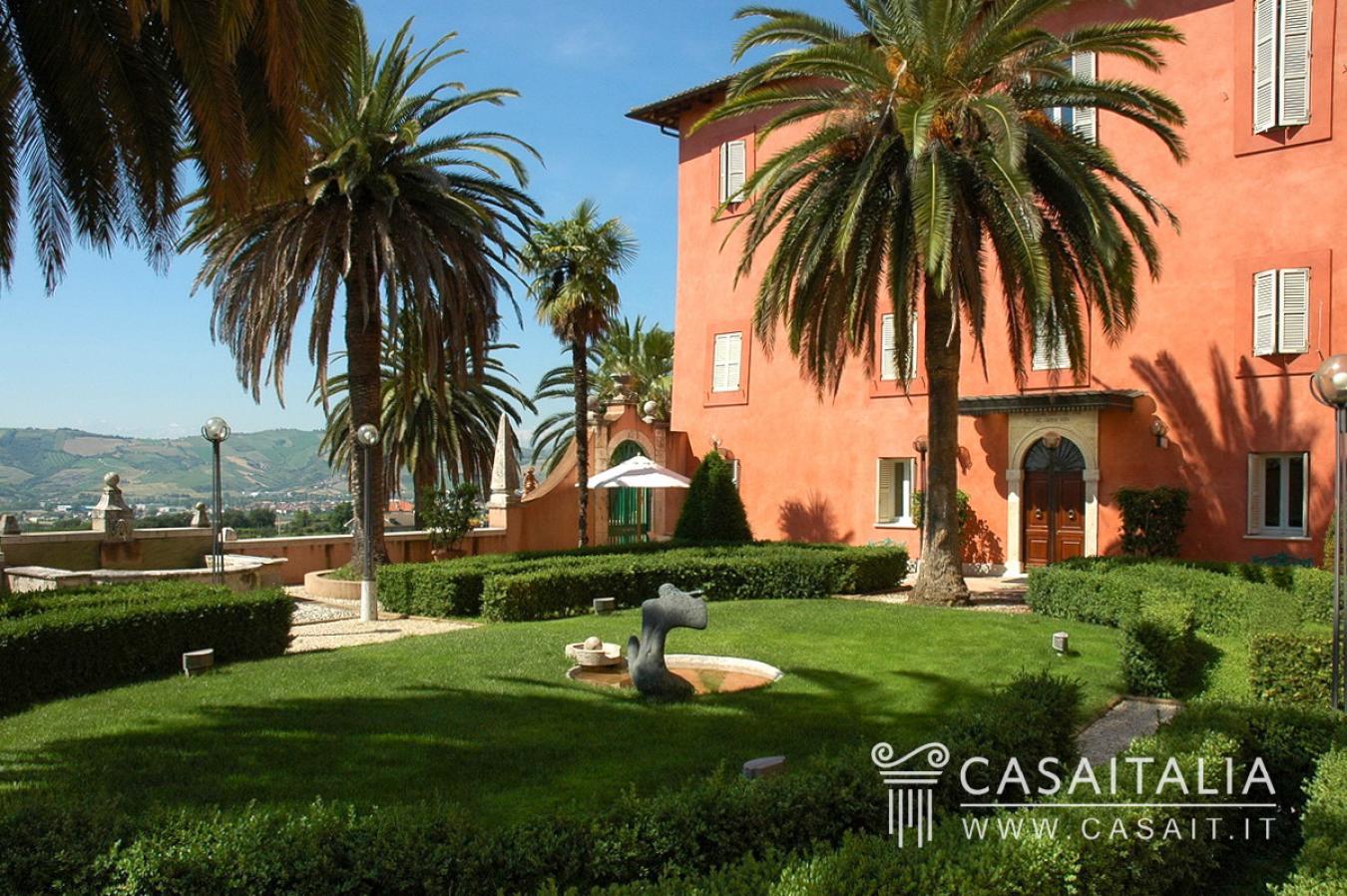 San Benedetto del Tronto, San Benedetto del Tronto, 63100, Italy, 11 Bedrooms Bedrooms, ,15 BathroomsBathrooms,Residential,For Sale,San Benedetto del Tronto,1484563