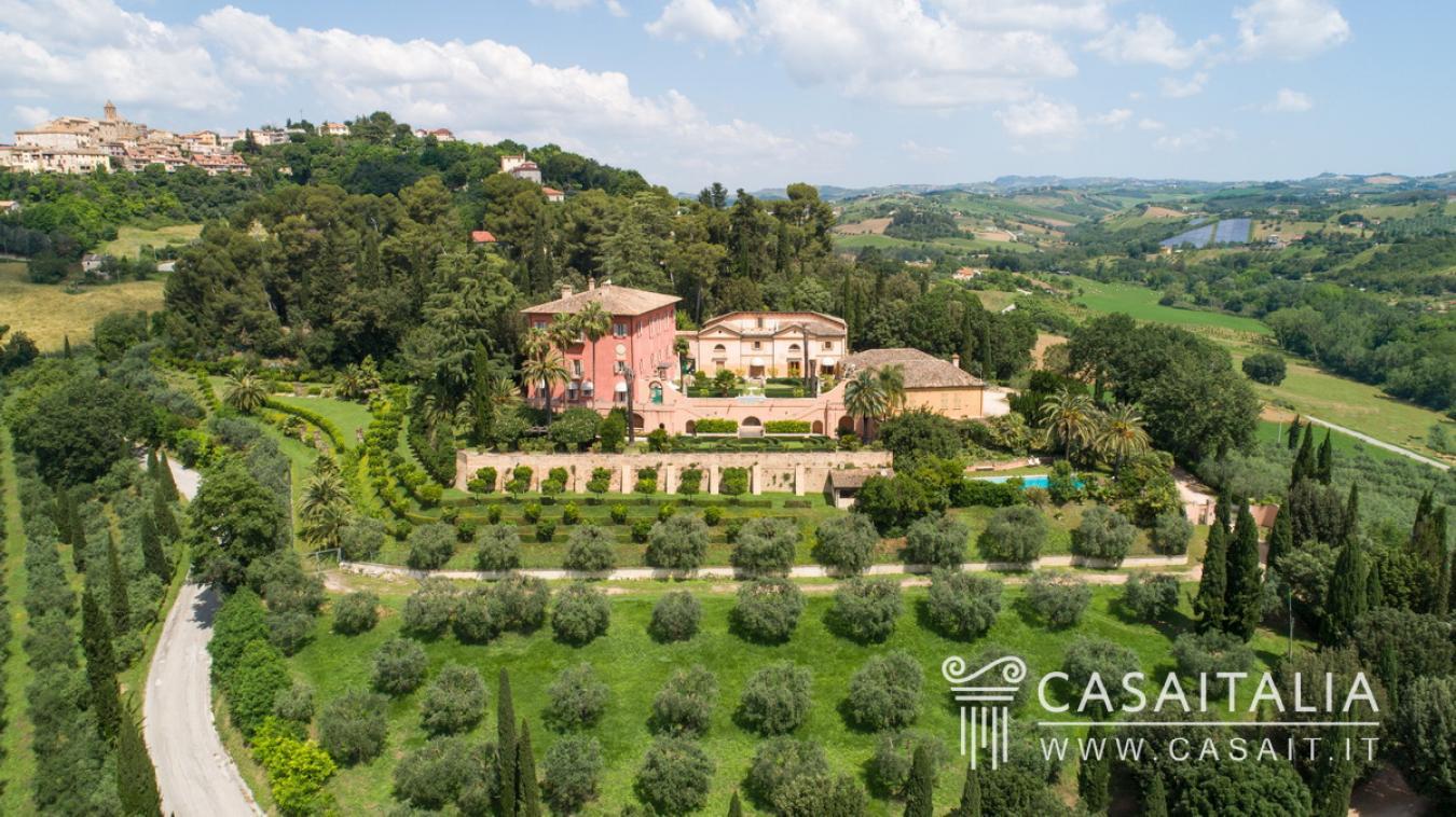 San Benedetto del Tronto, San Benedetto del Tronto, 63100, Italy, 11 Bedrooms Bedrooms, ,15 BathroomsBathrooms,Residential,For Sale,San Benedetto del Tronto,1484563