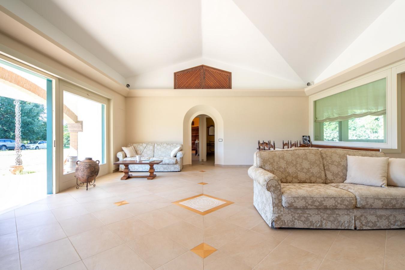 Str. Litoranea 247, Latina, LT, 04100, Italy, 7 Bedrooms Bedrooms, ,4 BathroomsBathrooms,Residential,For Sale,Str. Litoranea 247,1484562