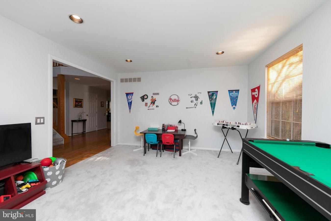 Welcome home to easy living in Elkins Park! This magnificent custom co – image 5