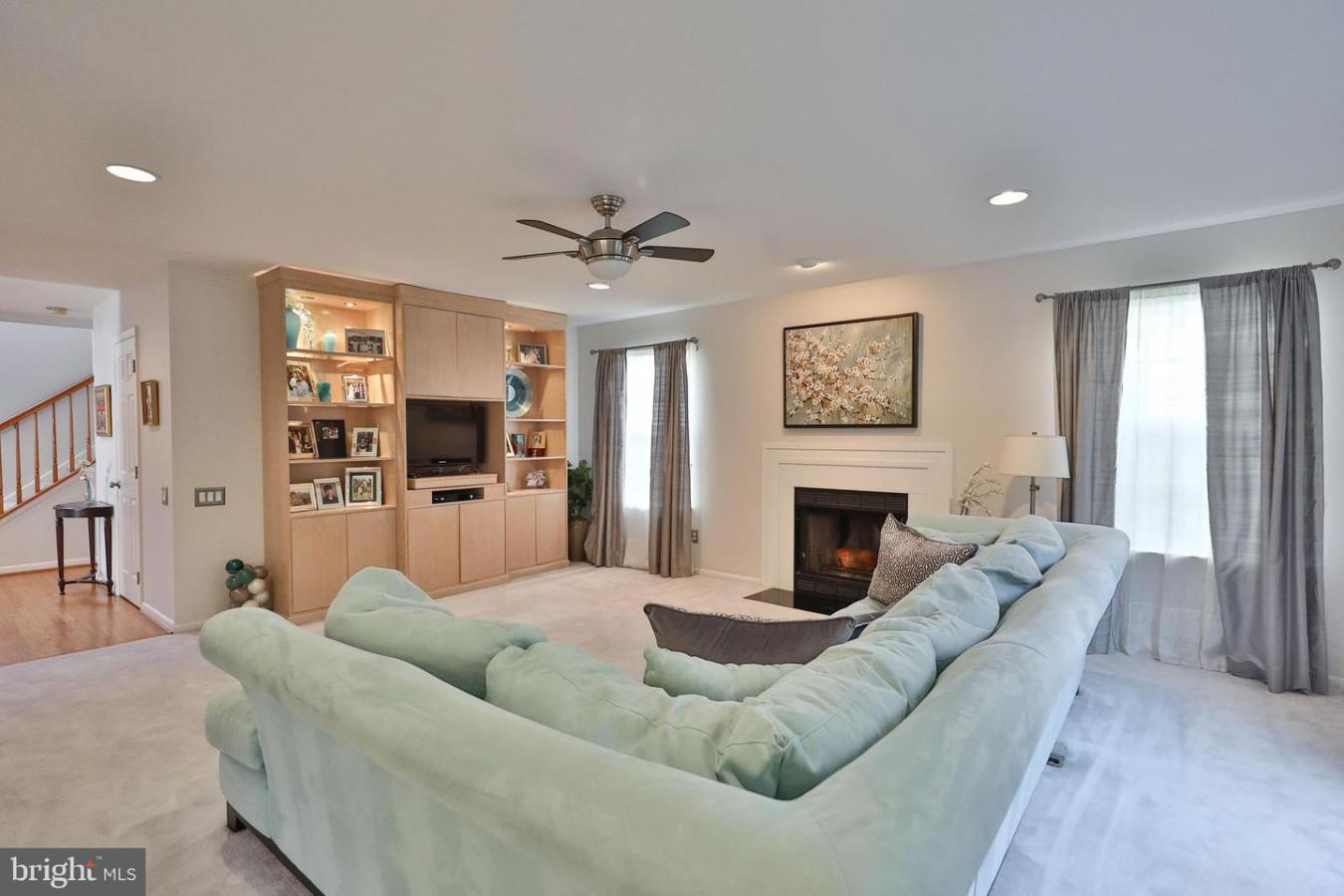 Welcome home to easy living in Elkins Park! This magnificent custom co – image 11