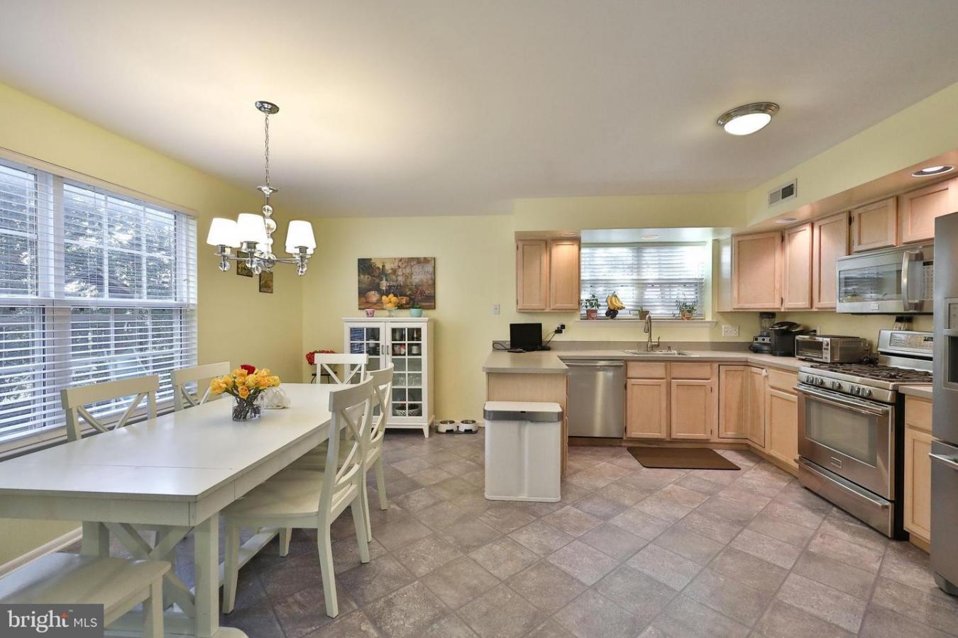 Welcome home to easy living in Elkins Park! This magnificent custom co – image 16