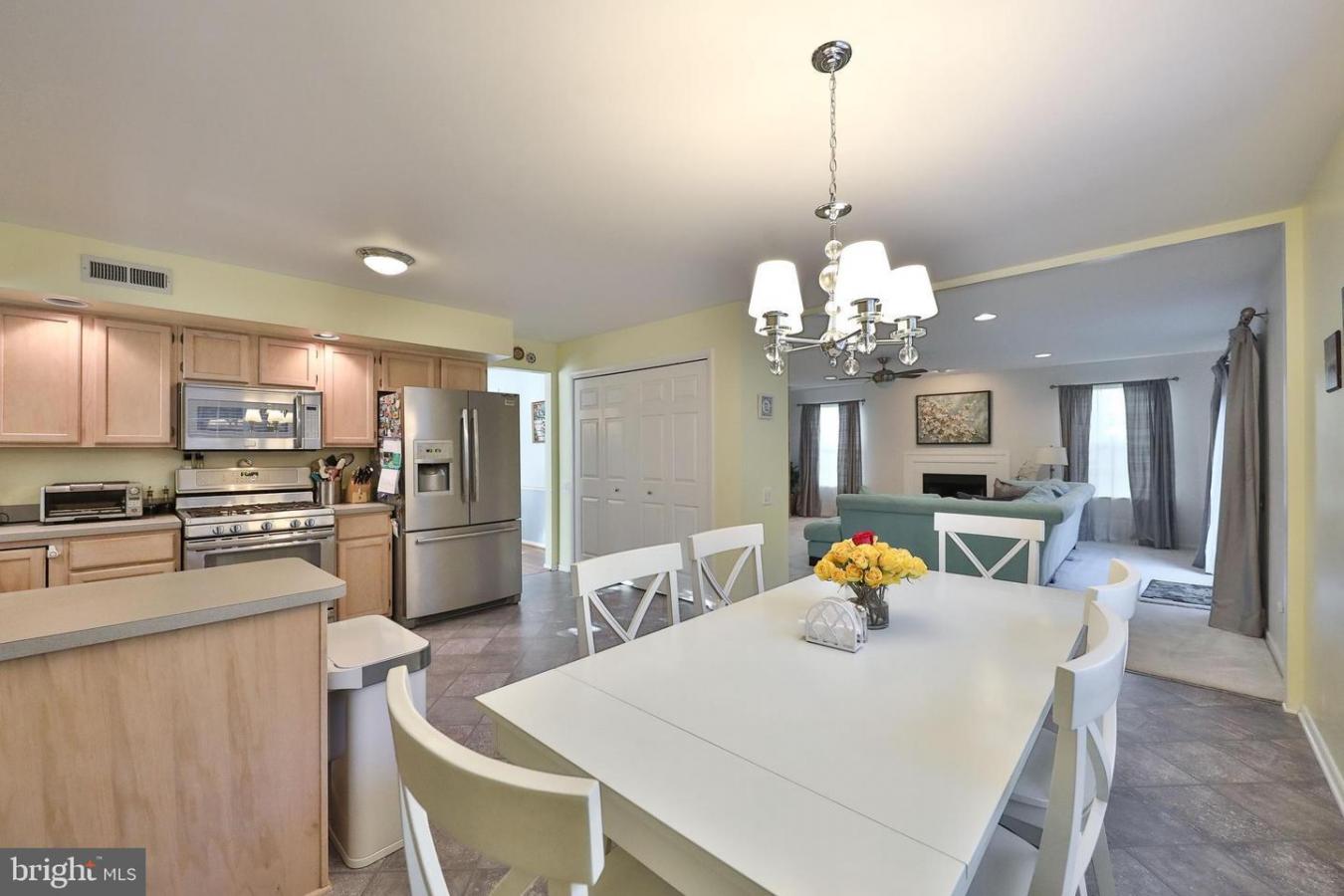 Welcome home to easy living in Elkins Park! This magnificent custom co – image 18