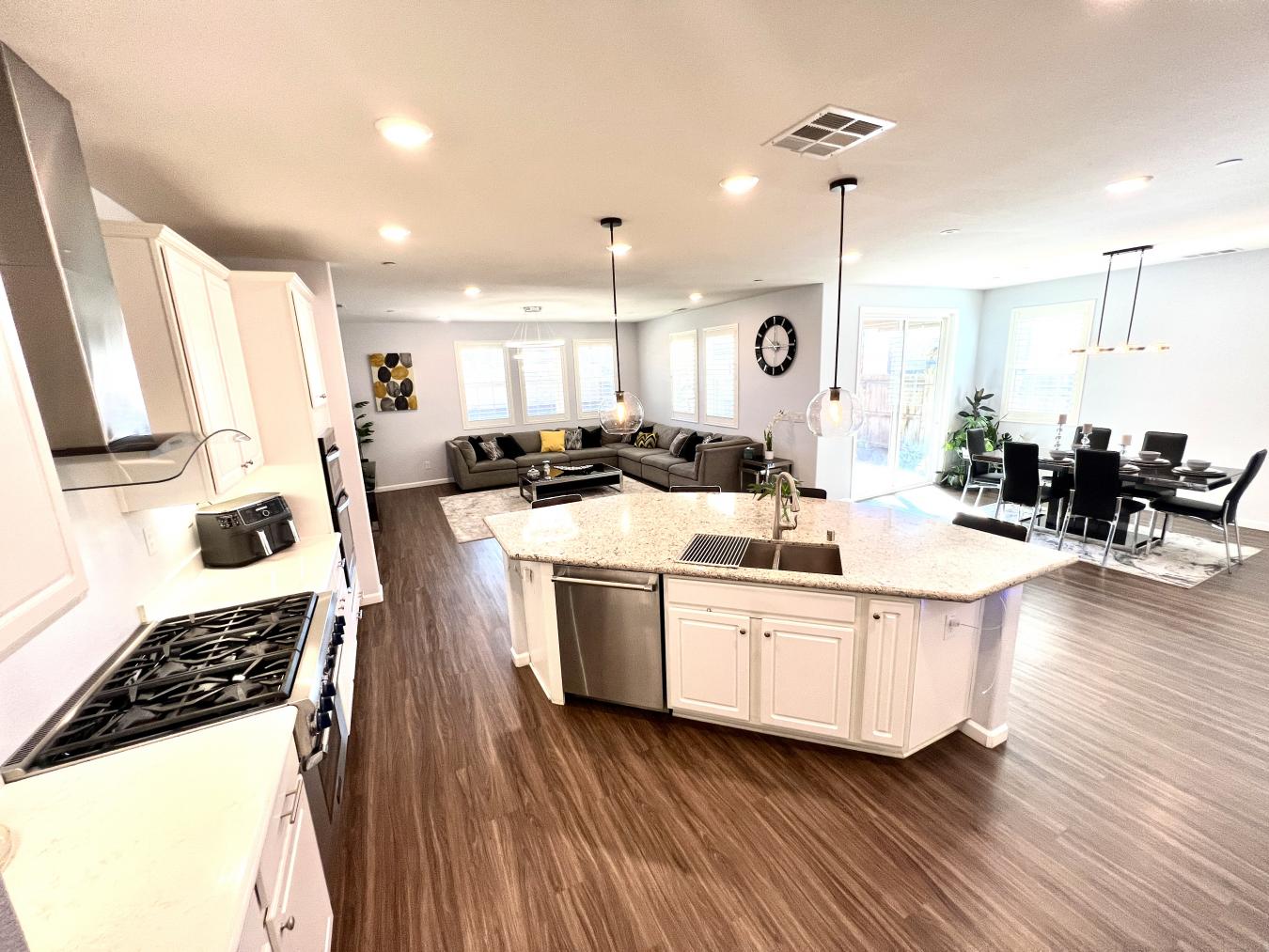 5025 Maestro Way, Roseville, CA, 95747, United States, 6 Bedrooms Bedrooms, ,3 BathroomsBathrooms,Residential,For Sale,5025 Maestro Way,1485042