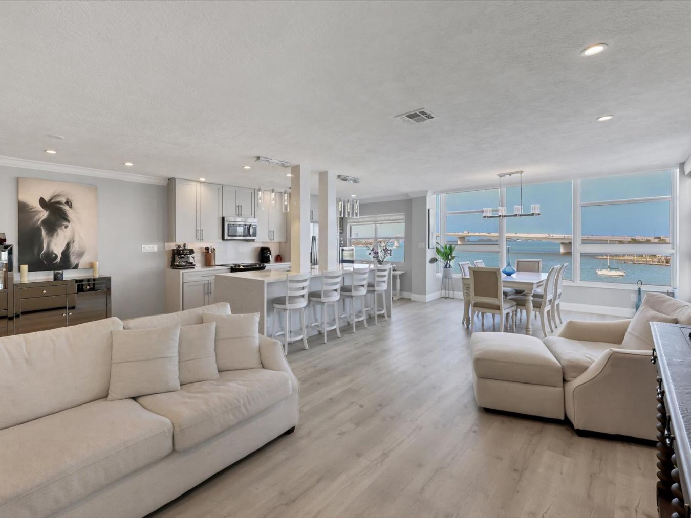 226 Golden Gate Point, Sarasota, Florida, 34236, United States, 2 Bedrooms Bedrooms, ,2 BathroomsBathrooms,Residential,For Sale,226 Golden Gate Point,1485037