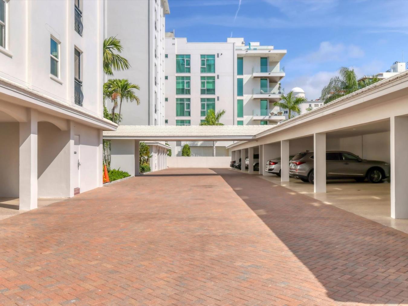 226 Golden Gate Point, Sarasota, Florida, 34236, United States, 2 Bedrooms Bedrooms, ,2 BathroomsBathrooms,Residential,For Sale,226 Golden Gate Point,1485037