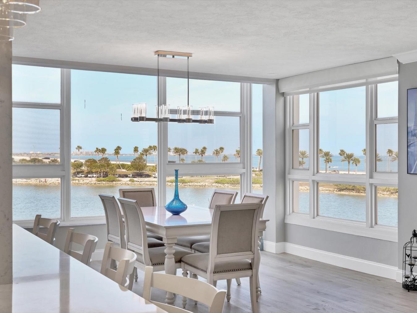 226 Golden Gate Point, Sarasota, Florida, 34236, United States, 2 Bedrooms Bedrooms, ,2 BathroomsBathrooms,Residential,For Sale,226 Golden Gate Point,1485037