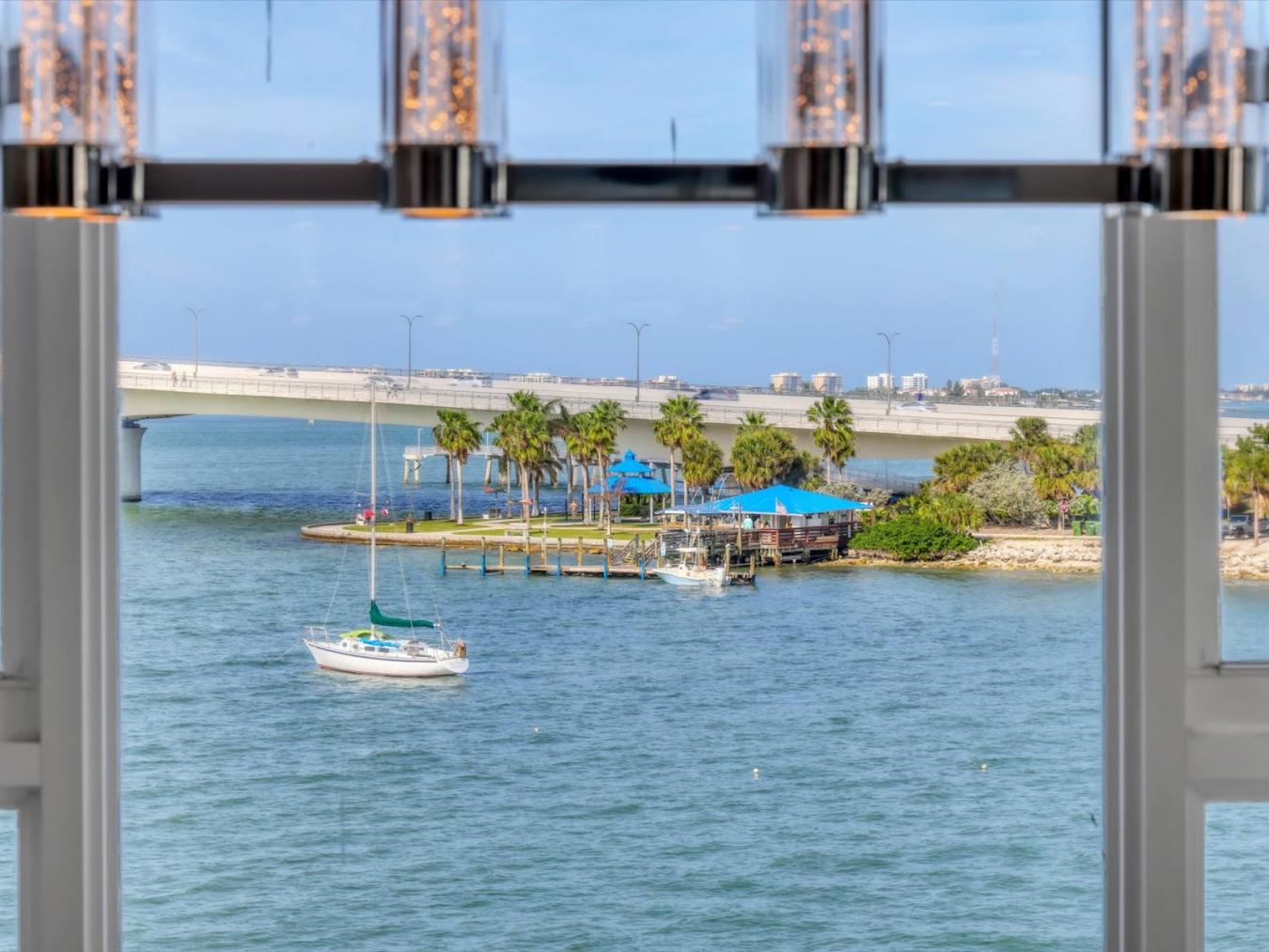 226 Golden Gate Point, Sarasota, Florida, 34236, United States, 2 Bedrooms Bedrooms, ,2 BathroomsBathrooms,Residential,For Sale,226 Golden Gate Point,1485037