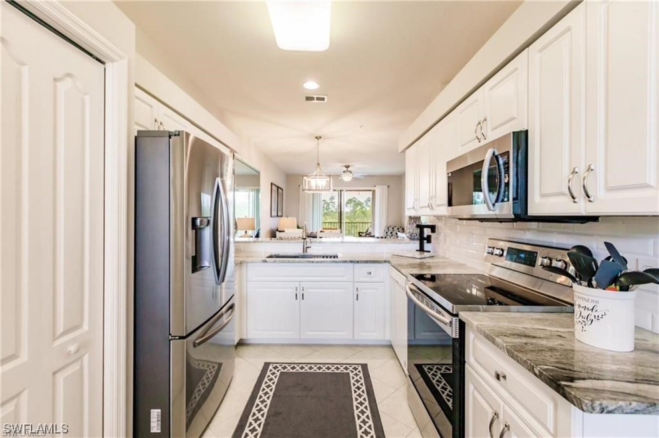 Embrace a lifestyle of leisure in this exceptional 4th floor Ashbury m – image 10