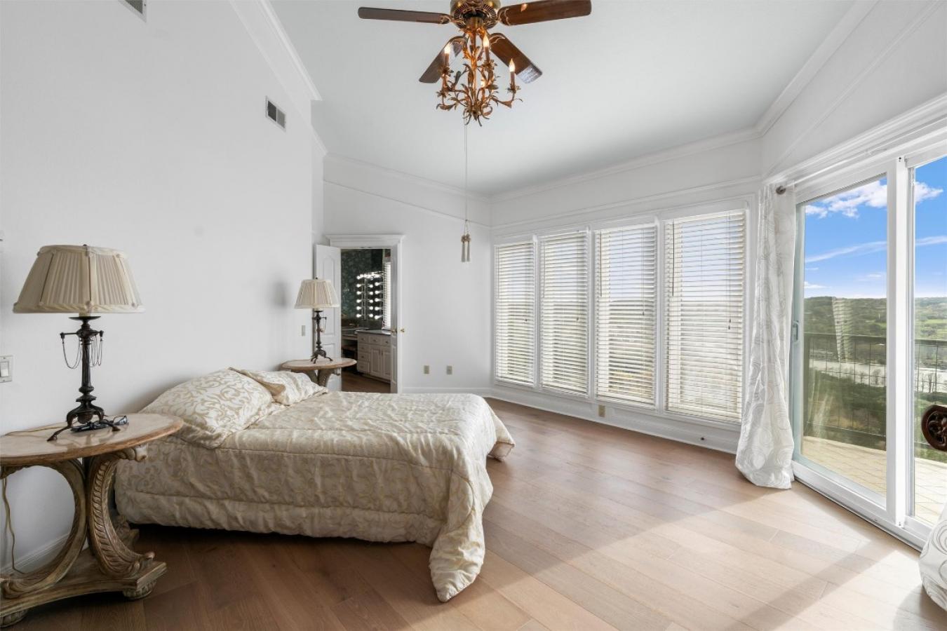 6001 Hood HOLW, Austin, Texas, 78731, United States, 5 Bedrooms Bedrooms, ,4 BathroomsBathrooms,Residential,For Sale,6001 Hood HOLW,1489313