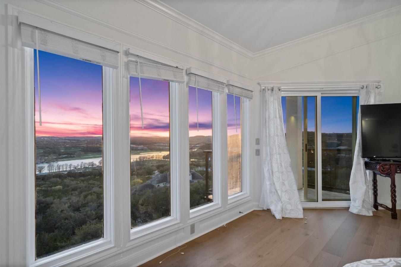 6001 Hood HOLW, Austin, Texas, 78731, United States, 5 Bedrooms Bedrooms, ,4 BathroomsBathrooms,Residential,For Sale,6001 Hood HOLW,1489313