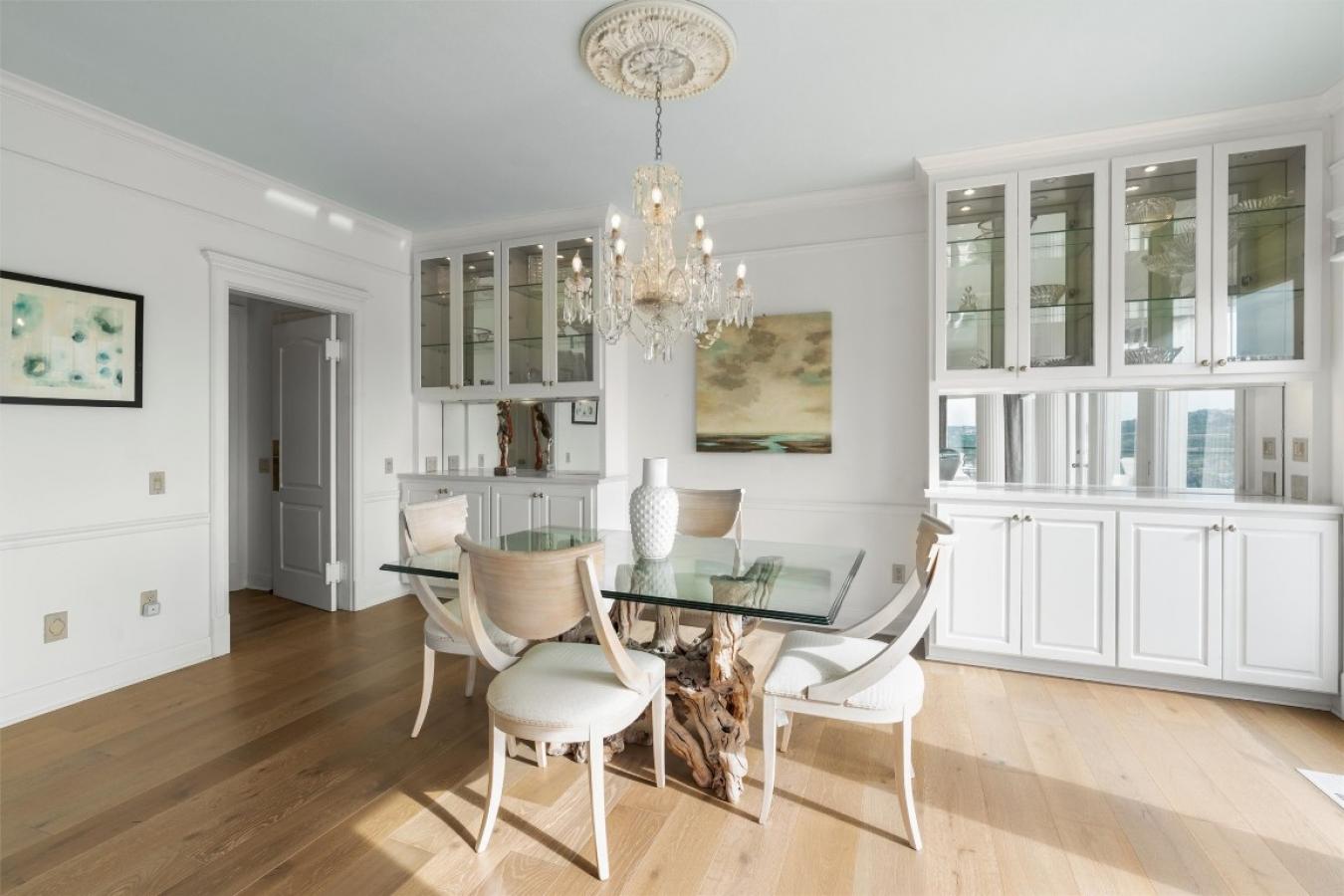 6001 Hood HOLW, Austin, Texas, 78731, United States, 5 Bedrooms Bedrooms, ,4 BathroomsBathrooms,Residential,For Sale,6001 Hood HOLW,1489313