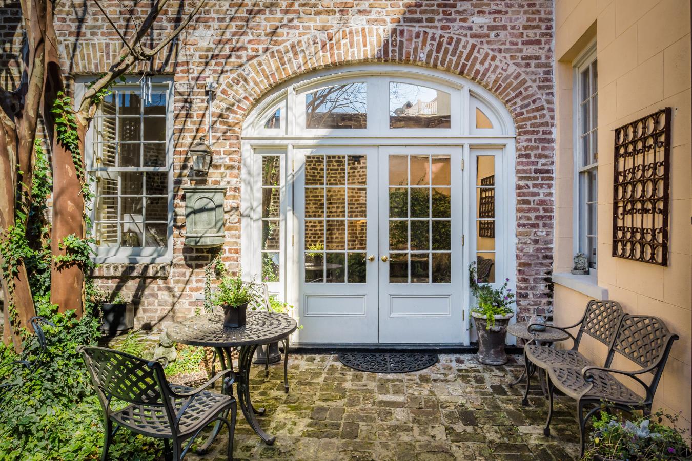 87 E Bay Street, Downtown Charleston, SC, 29401, United States, 1 Bedroom Bedrooms, ,1 BathroomBathrooms,Residential,For Sale,87 E Bay Street,794624