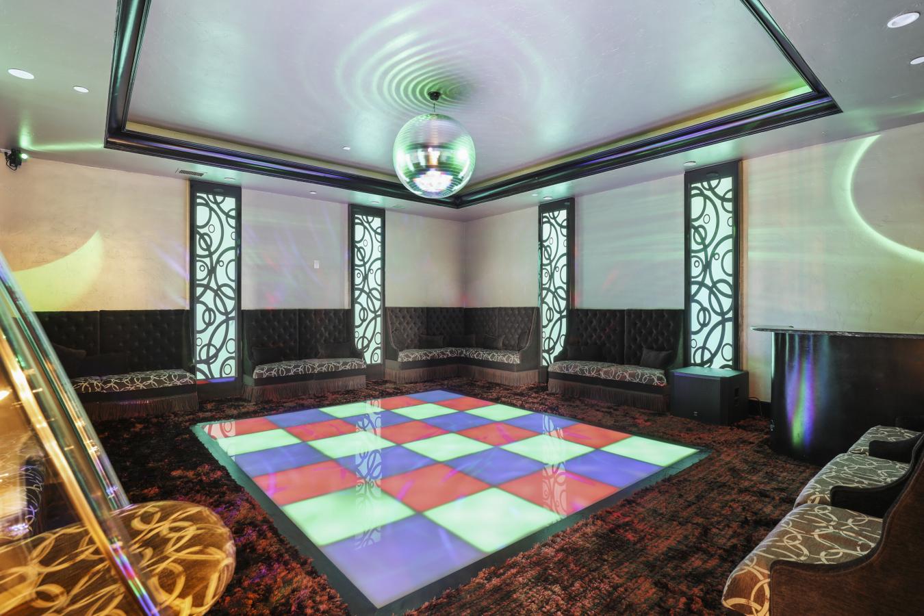 6509 Sudbury Road, Plano, Texas, 75024, United States, 6 Bedrooms Bedrooms, ,6 BathroomsBathrooms,Residential,For Sale,6509 Sudbury Road,794528