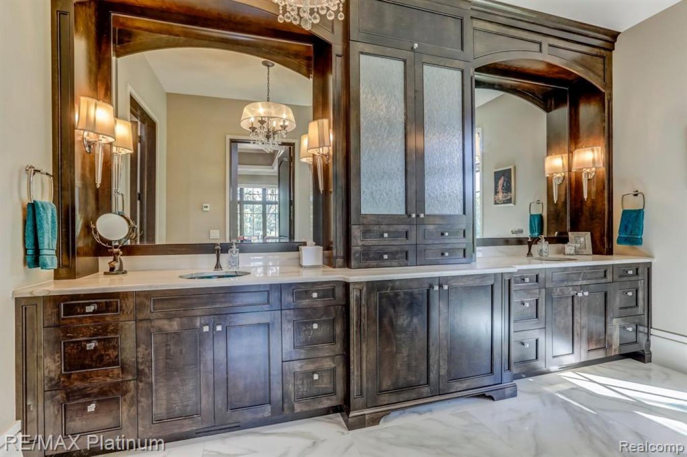 1286 Gray Fox Court, Howell, MI, 48843, United States, 5 Bedrooms Bedrooms, ,4 BathroomsBathrooms,Residential,For Sale,1286 Gray Fox Court,1493134