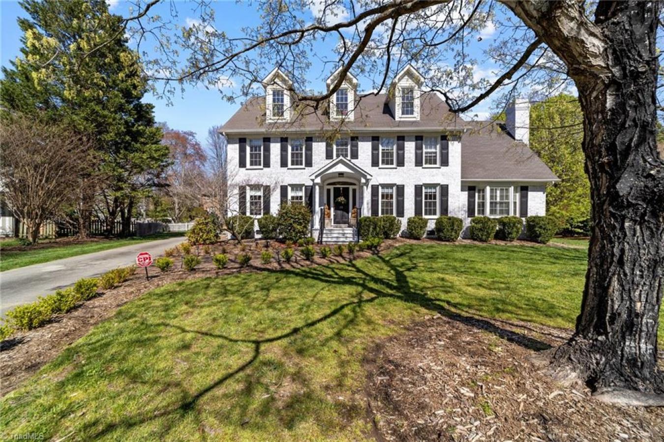 10 Hobbs Place, Greensboro, North Carolina, 27403, United States, 5 Bedrooms Bedrooms, ,3 BathroomsBathrooms,Residential,For Sale,10 Hobbs Place,1495429