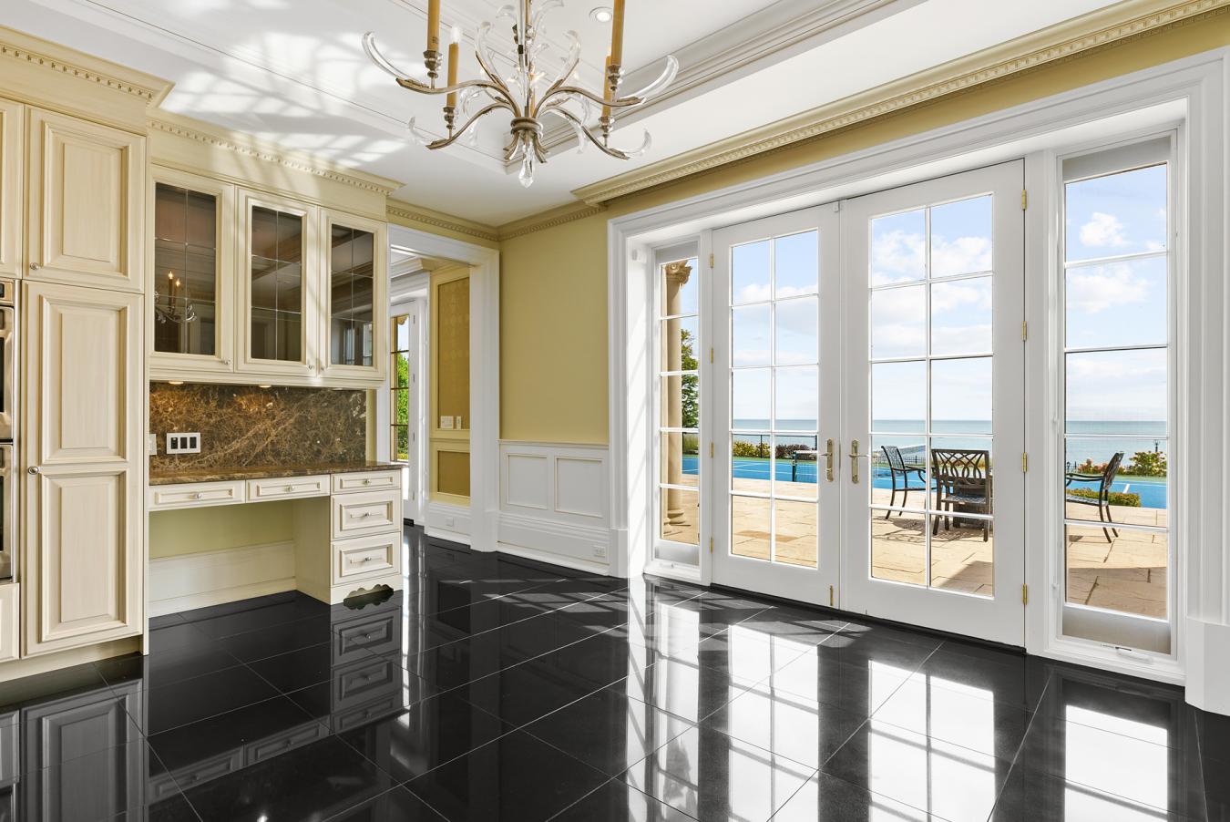 1092 Argyle Drive, Oakville, Ontario, L6J 1A7, Canada, 7 Bedrooms Bedrooms, ,6 BathroomsBathrooms,Residential,For Sale,1092 Argyle Drive,794190